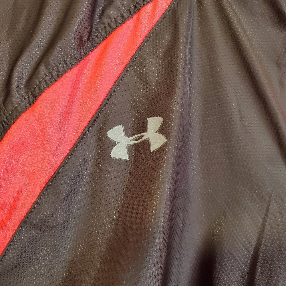 Under Armour NWOT Black and Pink Women's Windbreaker Run🏃🏼‍♀️ Jacket - Picture 6 of 7